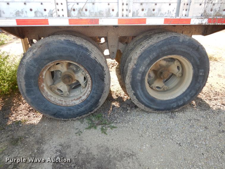 image for item DF1776 1974 Wilson livestock trailer