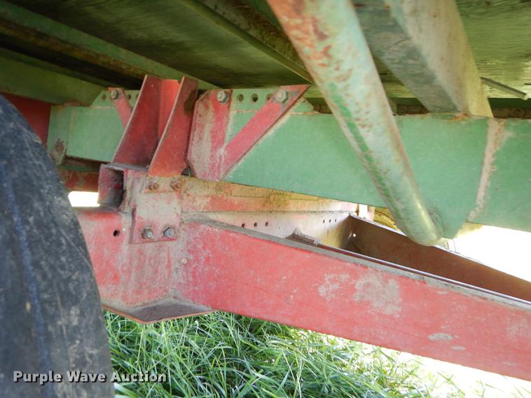 image for item DF1799 Balzer silage wagon