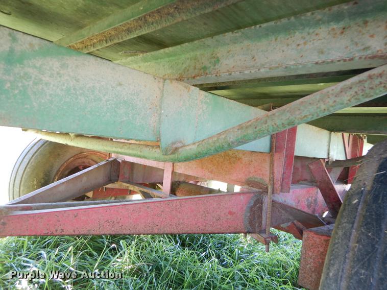 image for item DF1799 Balzer silage wagon