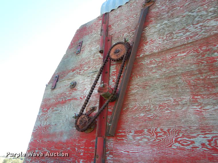 image for item DF1799 Balzer silage wagon