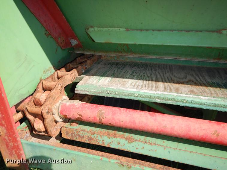 image for item DF1799 Balzer silage wagon