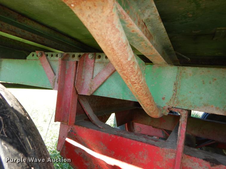 image for item DF1799 Balzer silage wagon