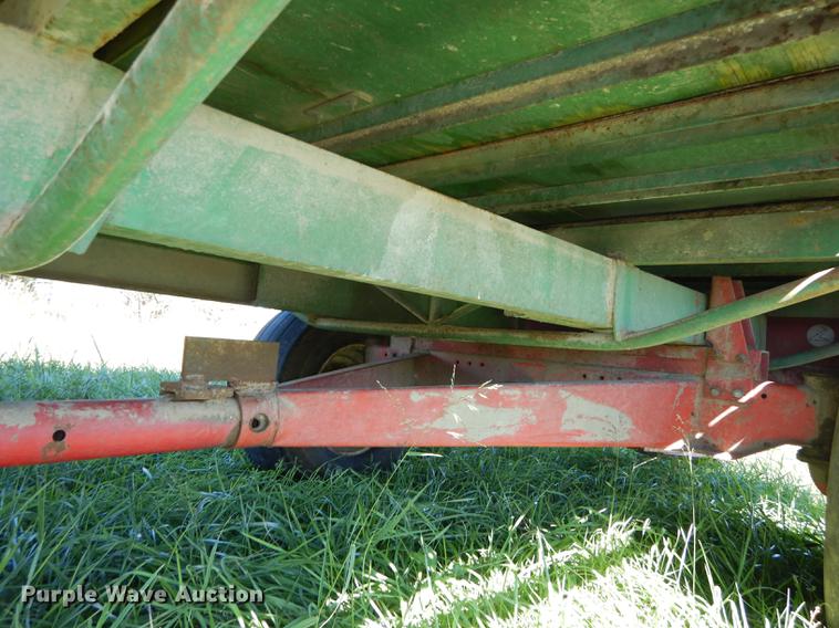 image for item DF1799 Balzer silage wagon