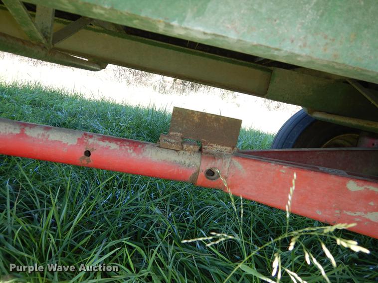 image for item DF1799 Balzer silage wagon