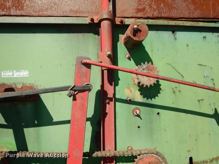 image for item DF1799 Balzer silage wagon
