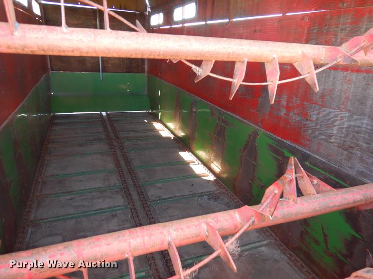 image for item DF1799 Balzer silage wagon