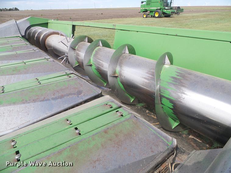 image for item DF2775 John Deere 853A all crop head