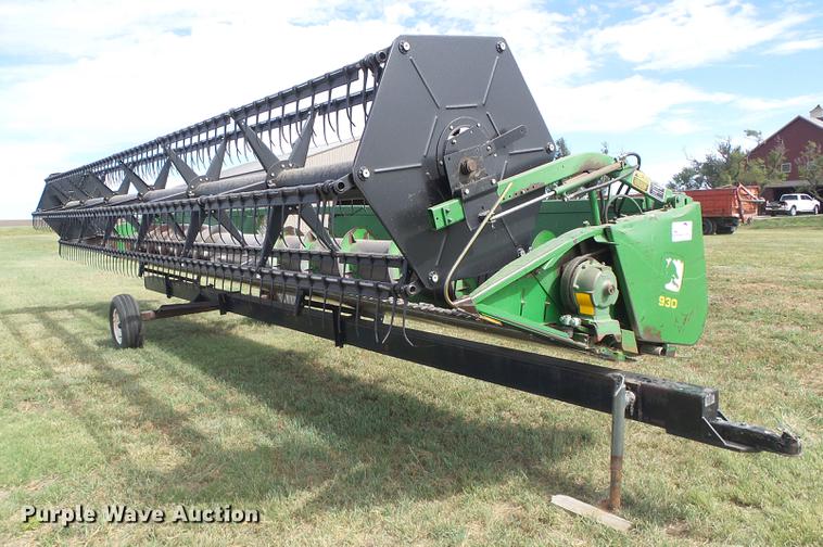 image for item DF2777 1992 John Deere 930 platform head