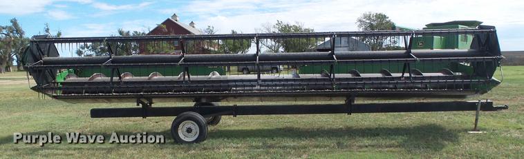 image for item DF2777 1992 John Deere 930 platform head