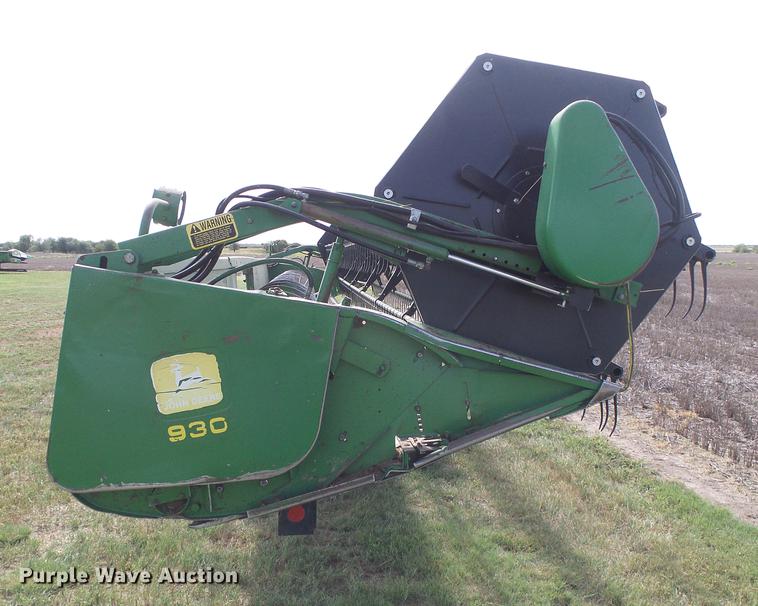 image for item DF2777 1992 John Deere 930 platform head