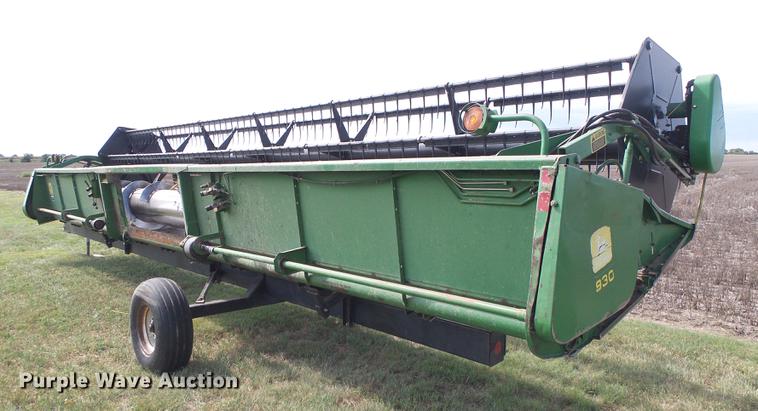 image for item DF2777 1992 John Deere 930 platform head