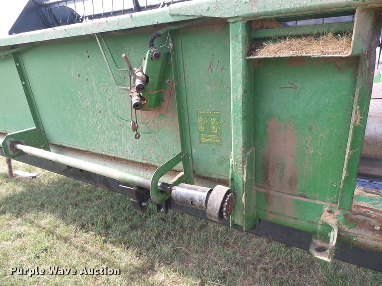 image for item DF2777 1992 John Deere 930 platform head