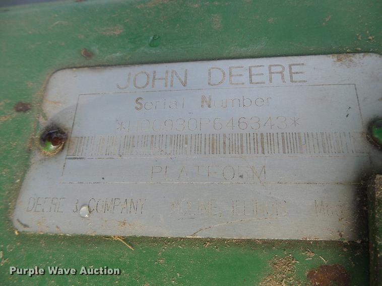 image for item DF2777 1992 John Deere 930 platform head