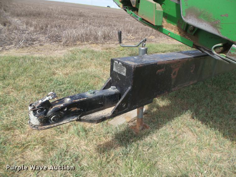 image for item DF2777 1992 John Deere 930 platform head