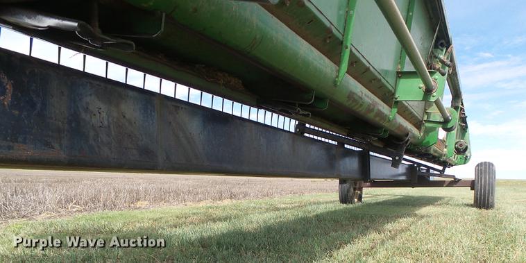 image for item DF2777 1992 John Deere 930 platform head