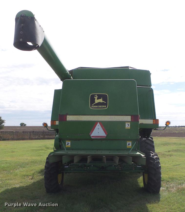 image for item DF2778 1992 John Deere 9600 combine