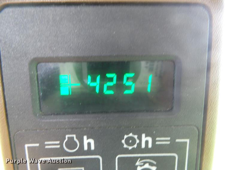 image for item DF2778 1992 John Deere 9600 combine