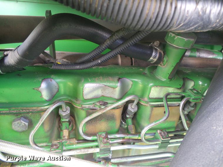 image for item DF2778 1992 John Deere 9600 combine