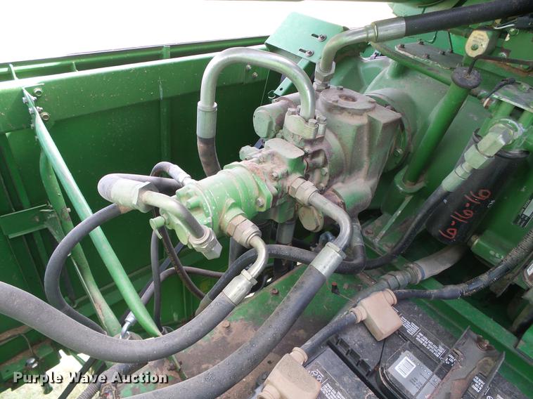 image for item DF2778 1992 John Deere 9600 combine