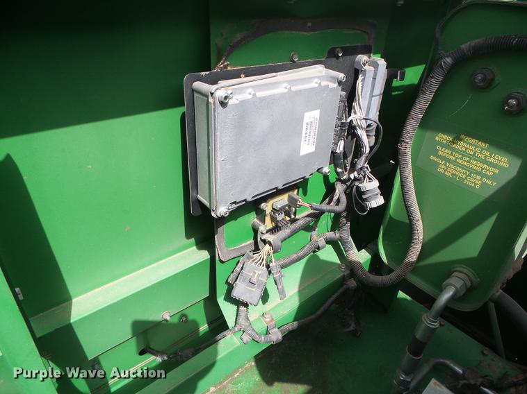 image for item DF2778 1992 John Deere 9600 combine