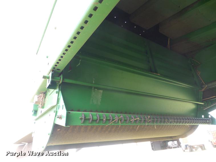 image for item DF2778 1992 John Deere 9600 combine
