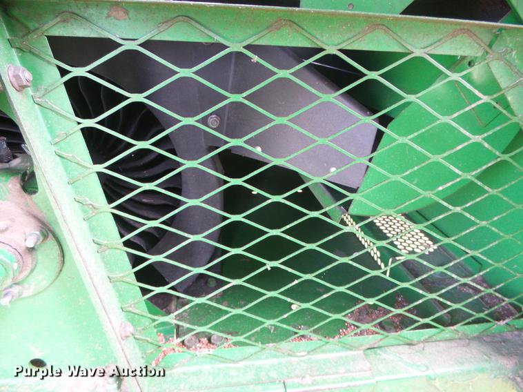 image for item DF2778 1992 John Deere 9600 combine