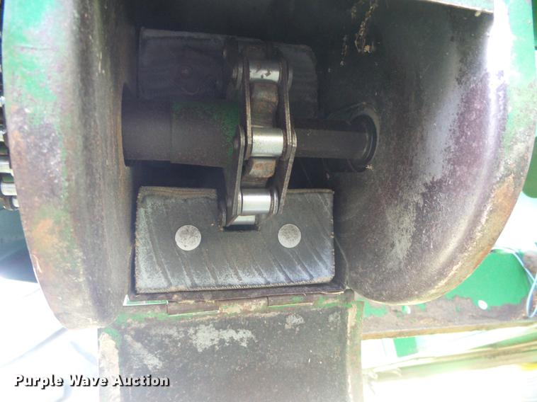 image for item DF2778 1992 John Deere 9600 combine