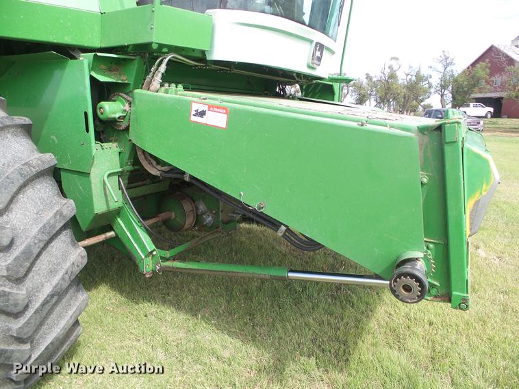 image for item DF2778 1992 John Deere 9600 combine