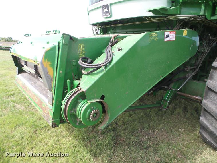 image for item DF2778 1992 John Deere 9600 combine