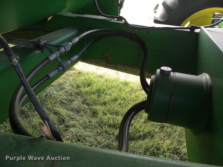 image for item DF2778 1992 John Deere 9600 combine