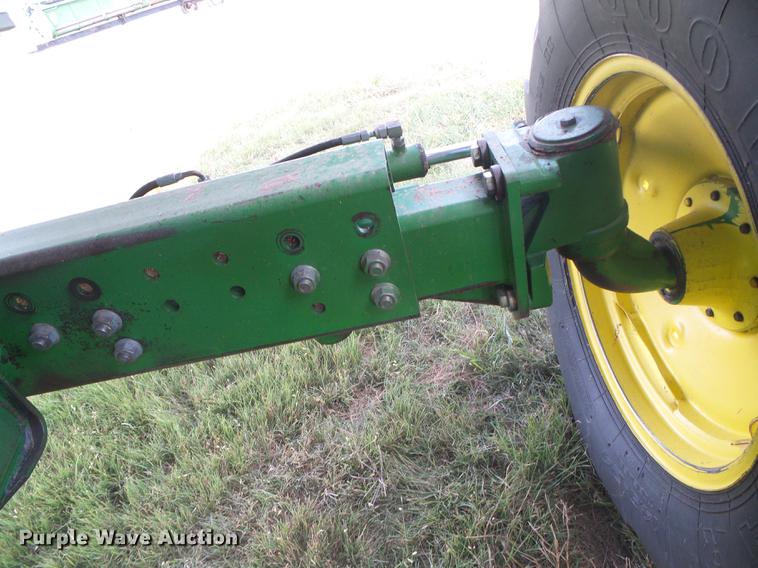 image for item DF2778 1992 John Deere 9600 combine