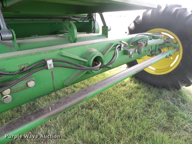 image for item DF2778 1992 John Deere 9600 combine