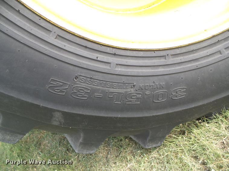 image for item DF2778 1992 John Deere 9600 combine