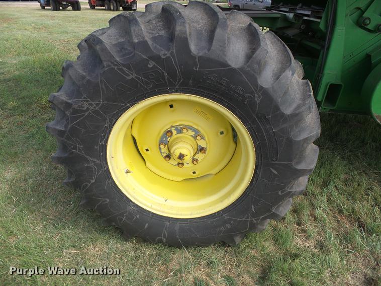 image for item DF2778 1992 John Deere 9600 combine