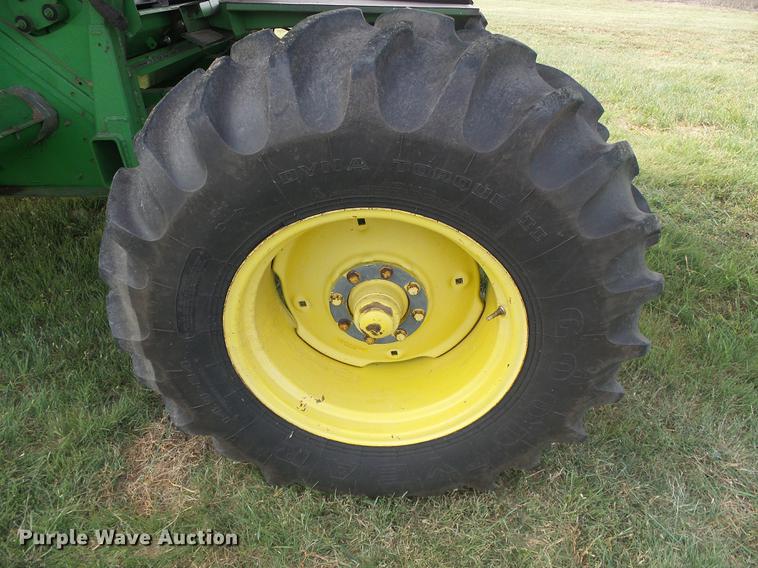 image for item DF2778 1992 John Deere 9600 combine