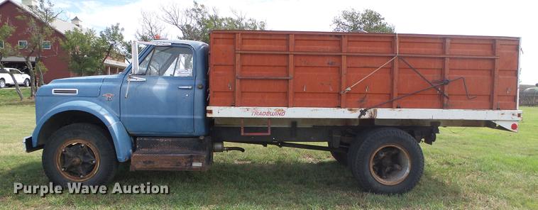 image for item DF2780 1967 Chevrolet 60 grain truck