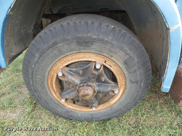 image for item DF2780 1967 Chevrolet 60 grain truck