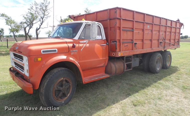 image for item DF2781 1970 Chevrolet C60 grain truck