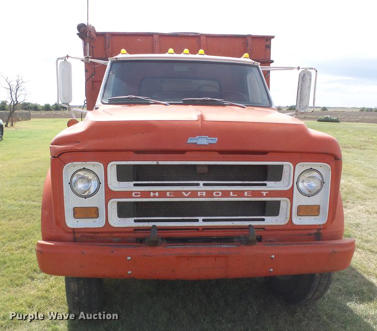 image for item DF2781 1970 Chevrolet C60 grain truck