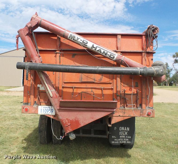 image for item DF2781 1970 Chevrolet C60 grain truck