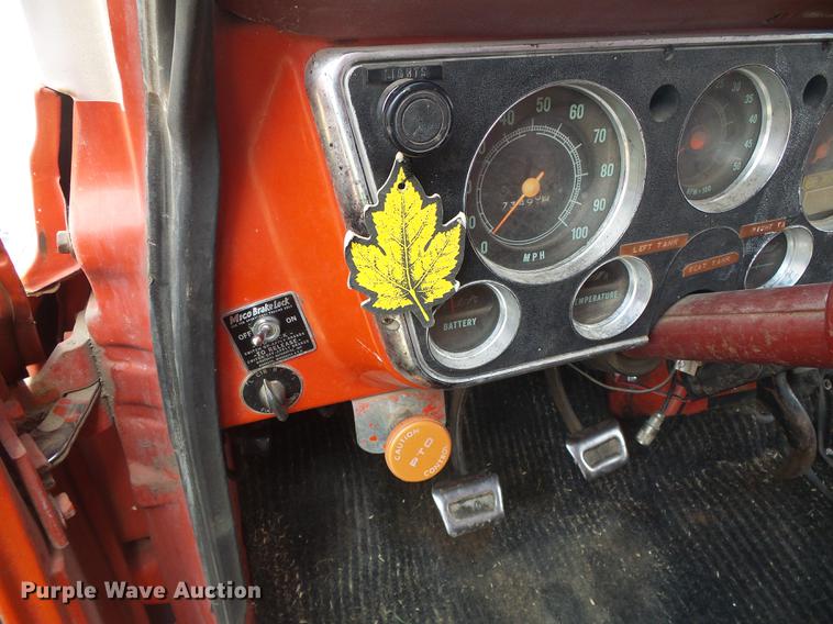 image for item DF2781 1970 Chevrolet C60 grain truck