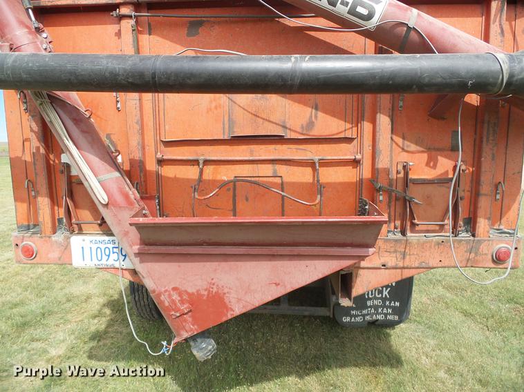 image for item DF2781 1970 Chevrolet C60 grain truck