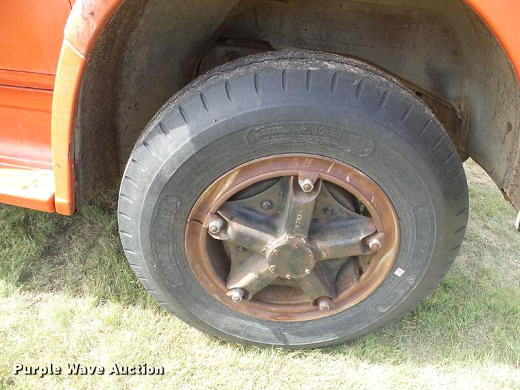 image for item DF2781 1970 Chevrolet C60 grain truck