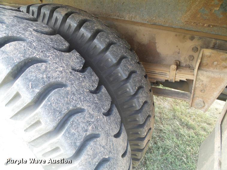 image for item DF2781 1970 Chevrolet C60 grain truck