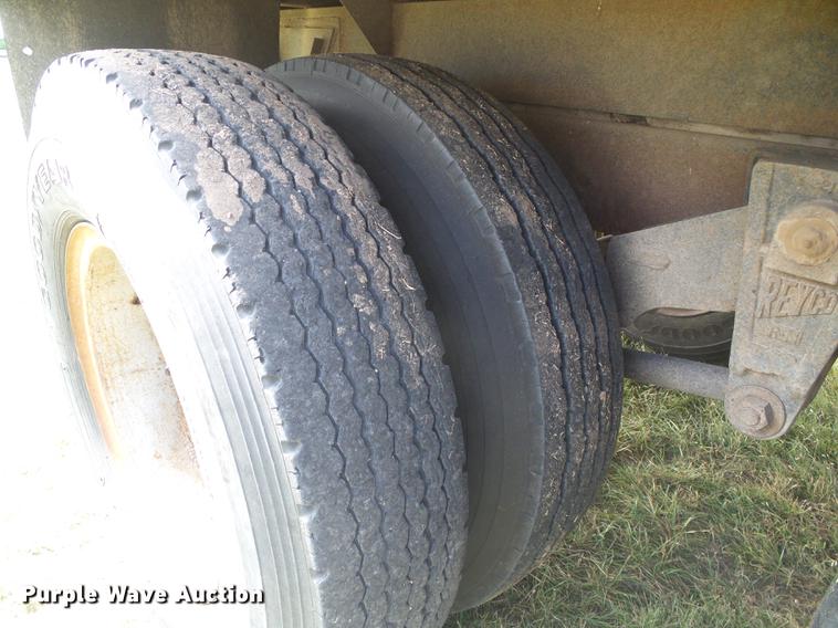 image for item DF2781 1970 Chevrolet C60 grain truck