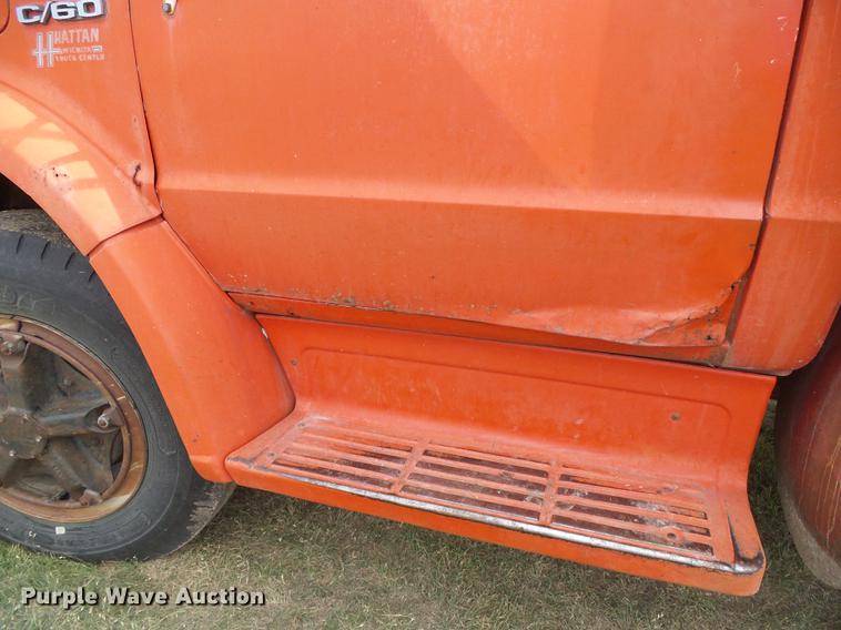 image for item DF2781 1970 Chevrolet C60 grain truck
