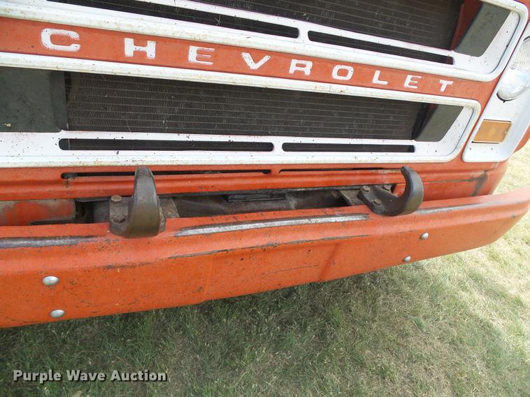 image for item DF2781 1970 Chevrolet C60 grain truck