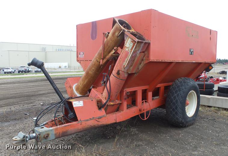 image for item DF4336 Killbros 800 grain cart