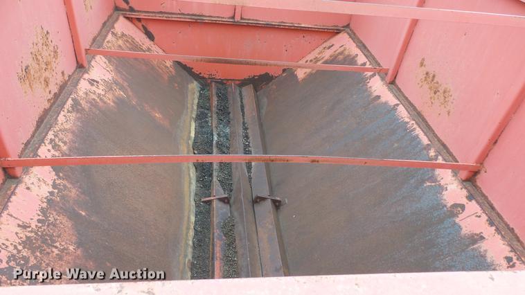 image for item DF4336 Killbros 800 grain cart