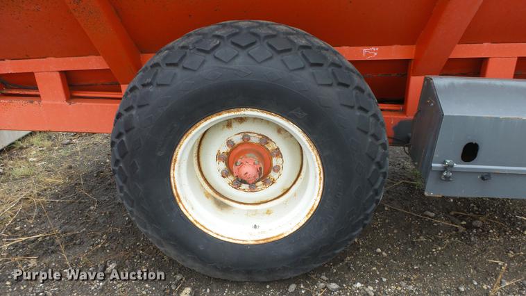 image for item DF4336 Killbros 800 grain cart